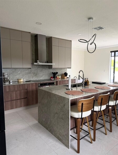 Building Photo - 481 NE 194th Ter