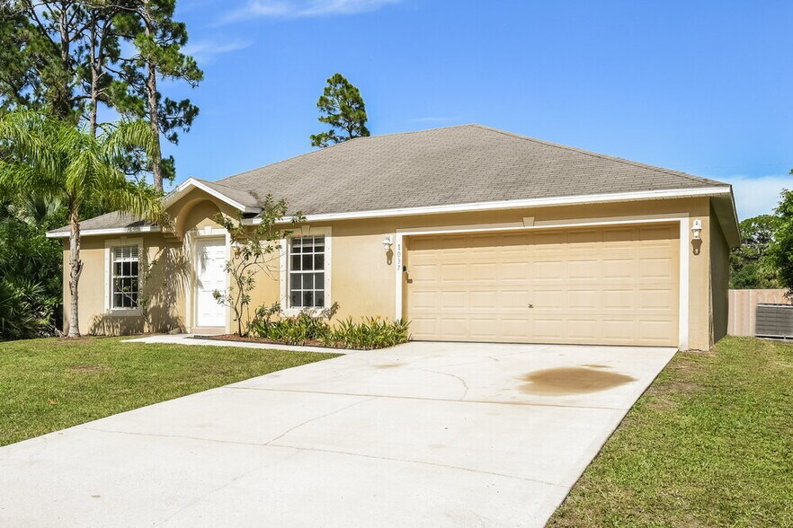 Building Photo - 1037 Galvin Ave