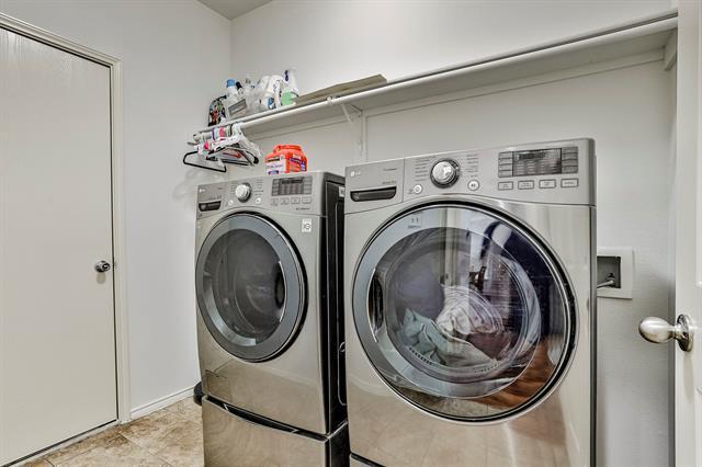 Building Photo - 9921 Delamere Dr