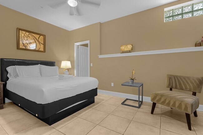 Building Photo - 14590 Damai Ln