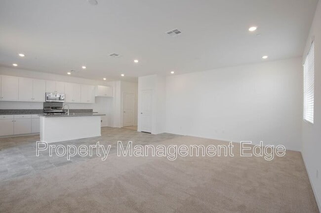 Building Photo - 30128 Bonita Spgs St