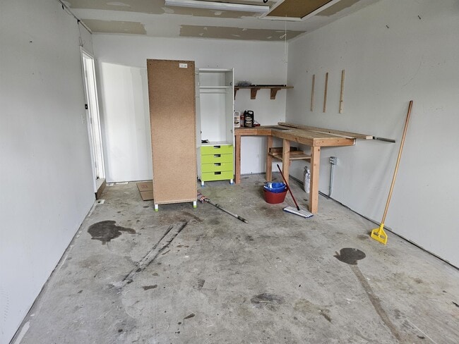 Building Photo - 189 Scarlet Oak Dr