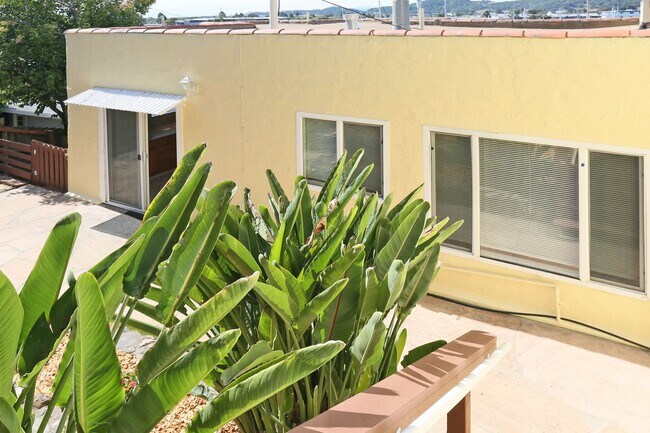 Building Photo - 69 Point San Pedro Rd