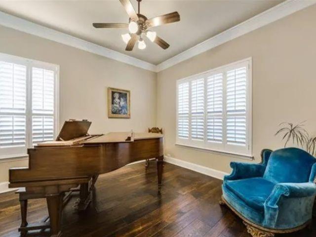 Building Photo - 935 Pelican Dr