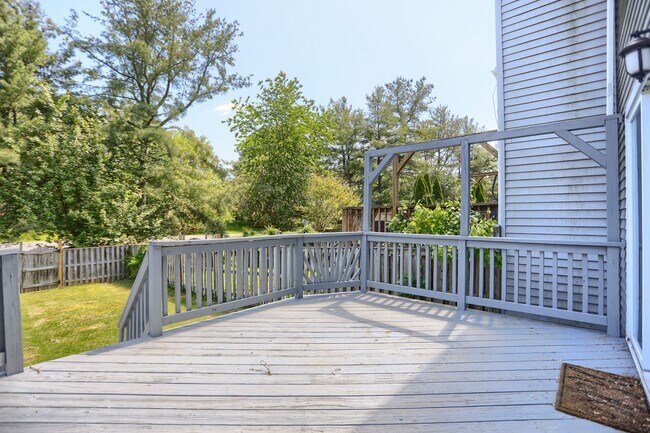 Building Photo - 618 Milford Ct