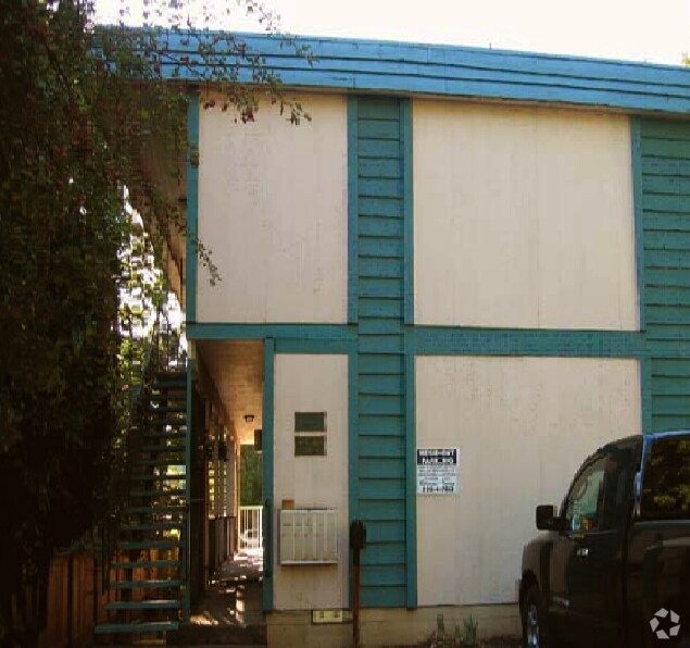 Building Photo - Andora Apartments