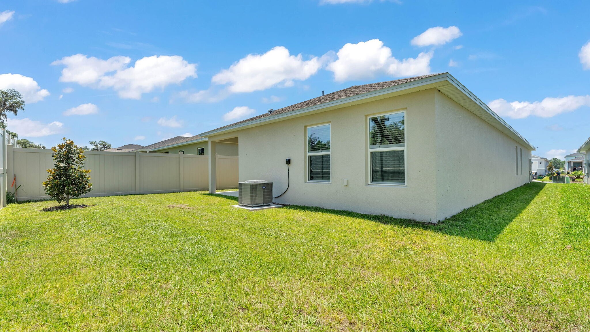 Building Photo - 727 Chestnut Ln