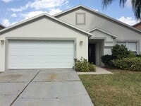 Building Photo - 3025 Holland Dr