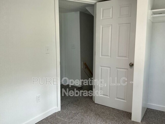 Building Photo - 4245 Burdette St
