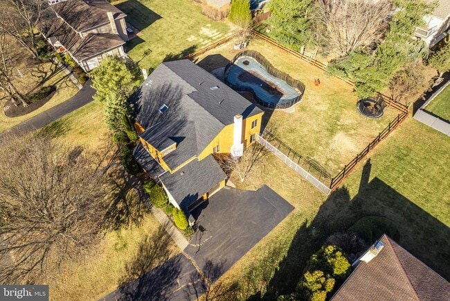 Building Photo - 509 Long Ln