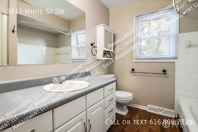 Building Photo - 3813 White St SW