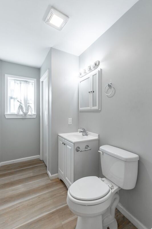 Building Photo - 1812 E 13th St