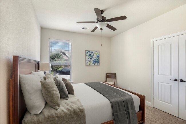 Building Photo - 6703 Honeycrest Lane