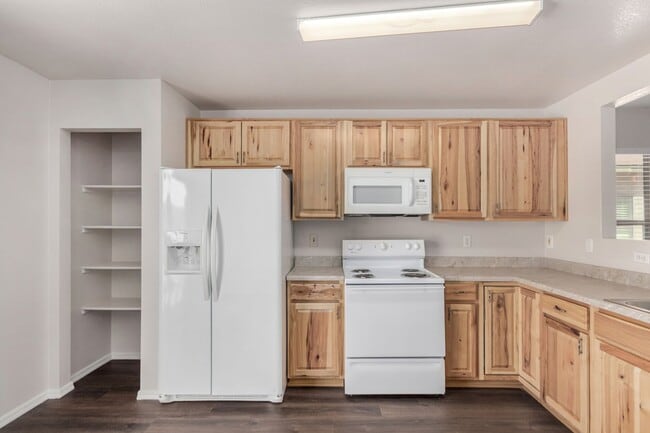 Building Photo - Charming 3 bedroom in El Mirage!