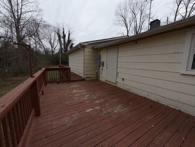 Building Photo - 1601 Macedonia Church Rd