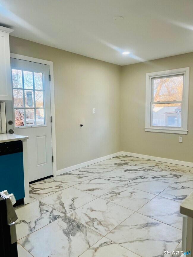 Building Photo - 10 Baltic St