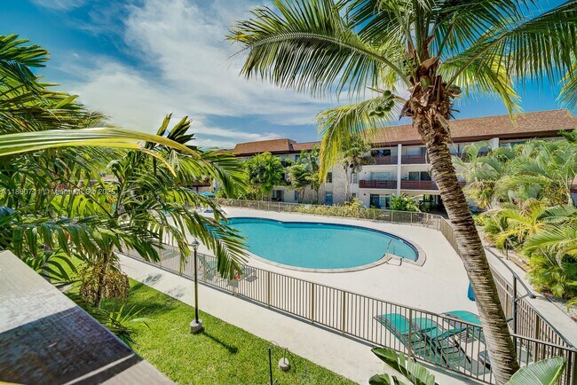 Primary Photo - 7477 SW 82nd St