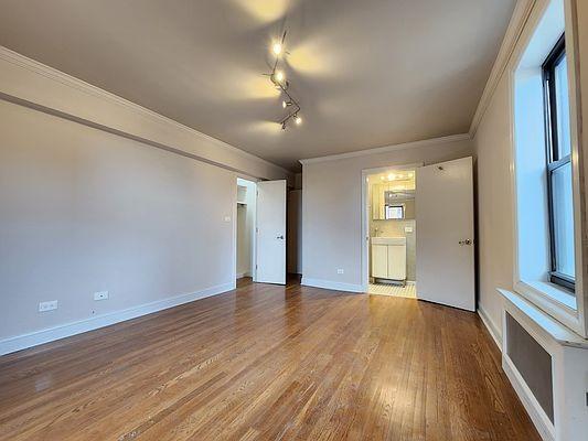 Building Photo - 2 bedroom in Bronx NY 10463