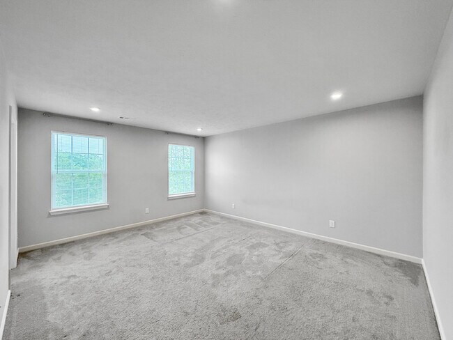 Building Photo - Pet-Friendly 3 Bedroom, 2.5 Bath Home for Rent in Cuyahoga Falls – Spacious & Charming!