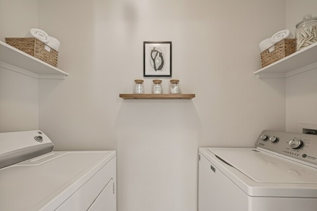 Building Photo - 218 Plaza Del Sol Park