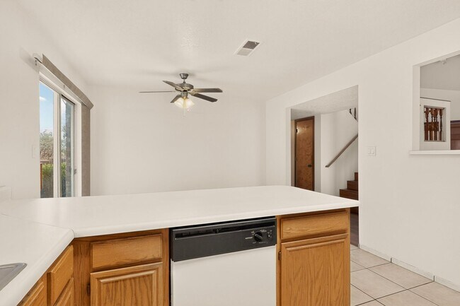 Building Photo - 7817 Sunrose Dr NW