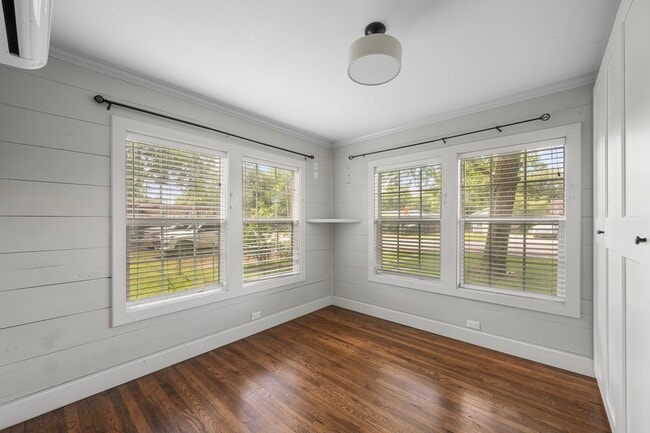 Building Photo - 1036 Jackson St