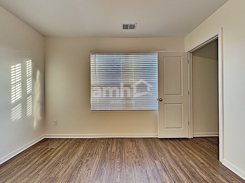 Building Photo - 134 Orion Way