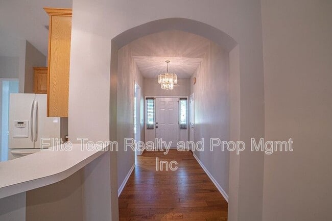 Building Photo - 3503 Brooktree Ln