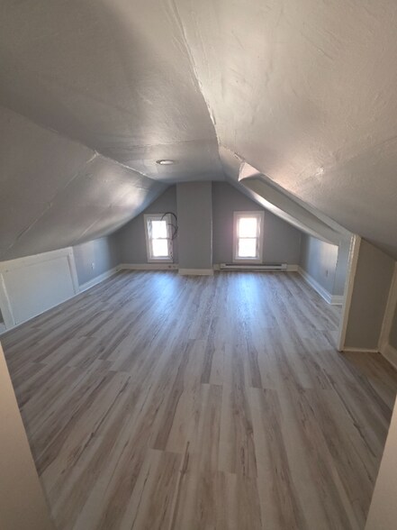 Building Photo - 2418 State St