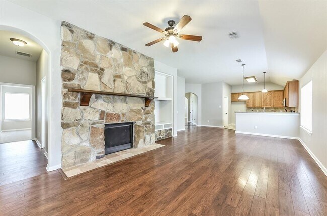 Building Photo - 15723 Chapel Lake Dr