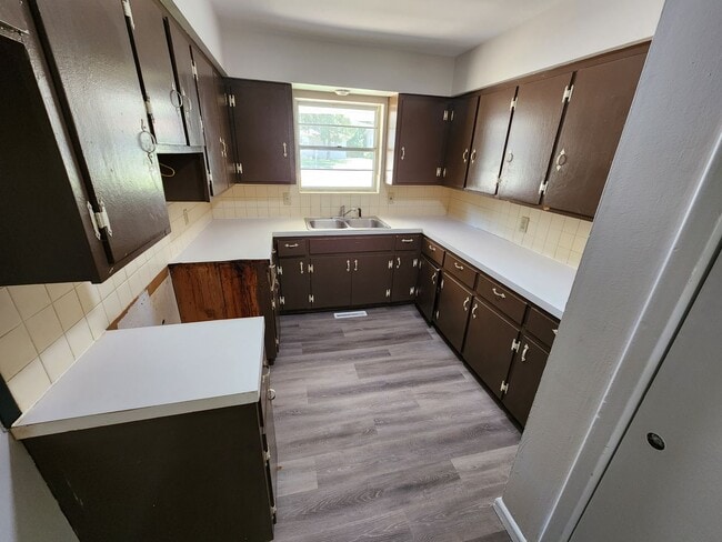 Building Photo - Spacious 3-Bedroom, 2-Bathroom Home COMING...