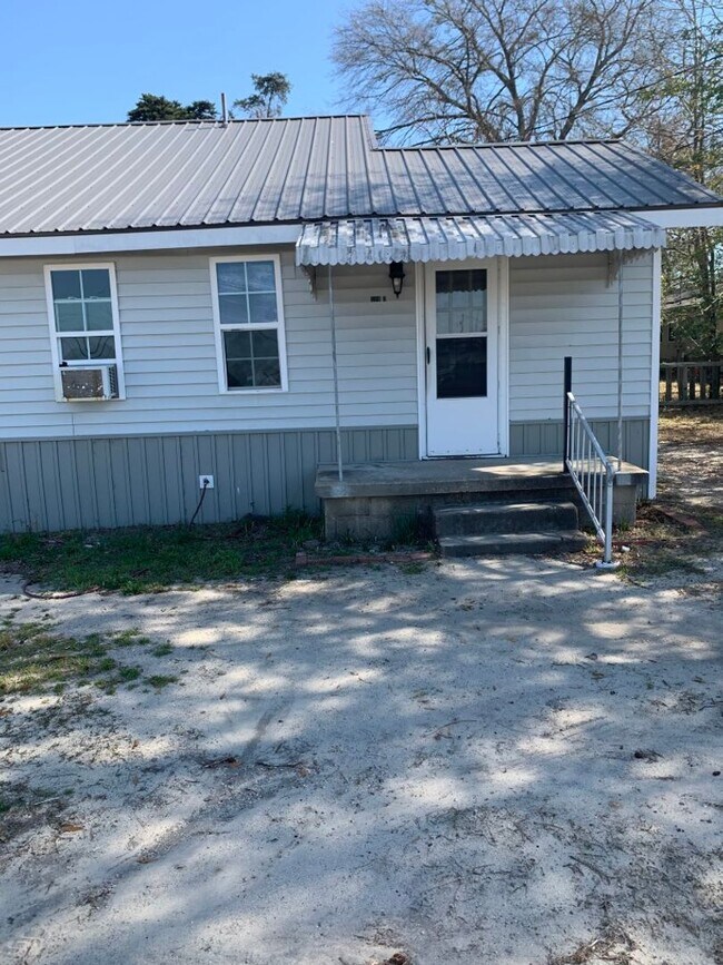 Building Photo - 100 Spring Ave