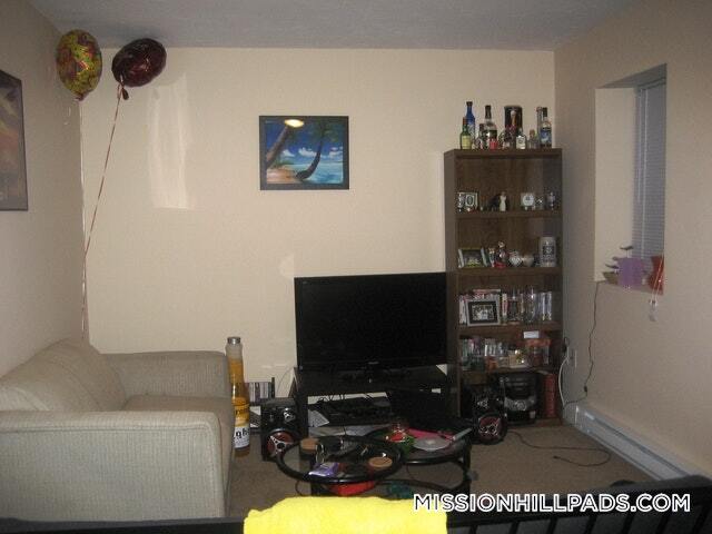 Building Photo - 883 Huntington Ave