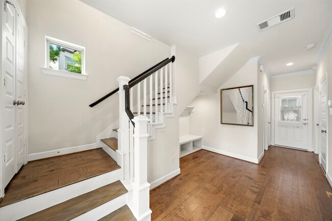 Building Photo - 4003 Centre Valley Ln