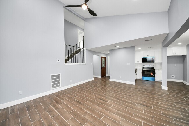 Building Photo - 10250 Bridgeland Ln