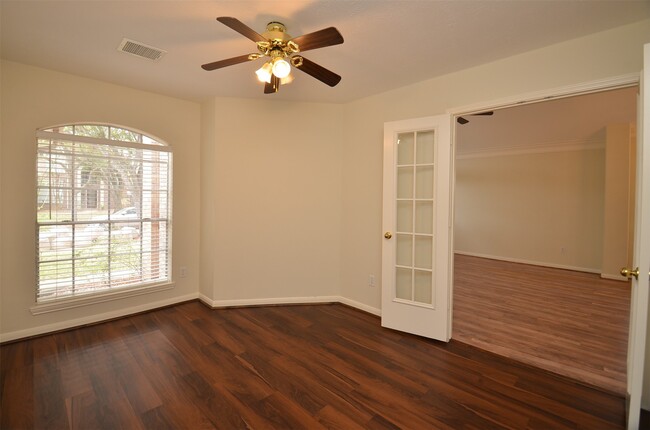 Building Photo - 1103 Ivyvine Ct