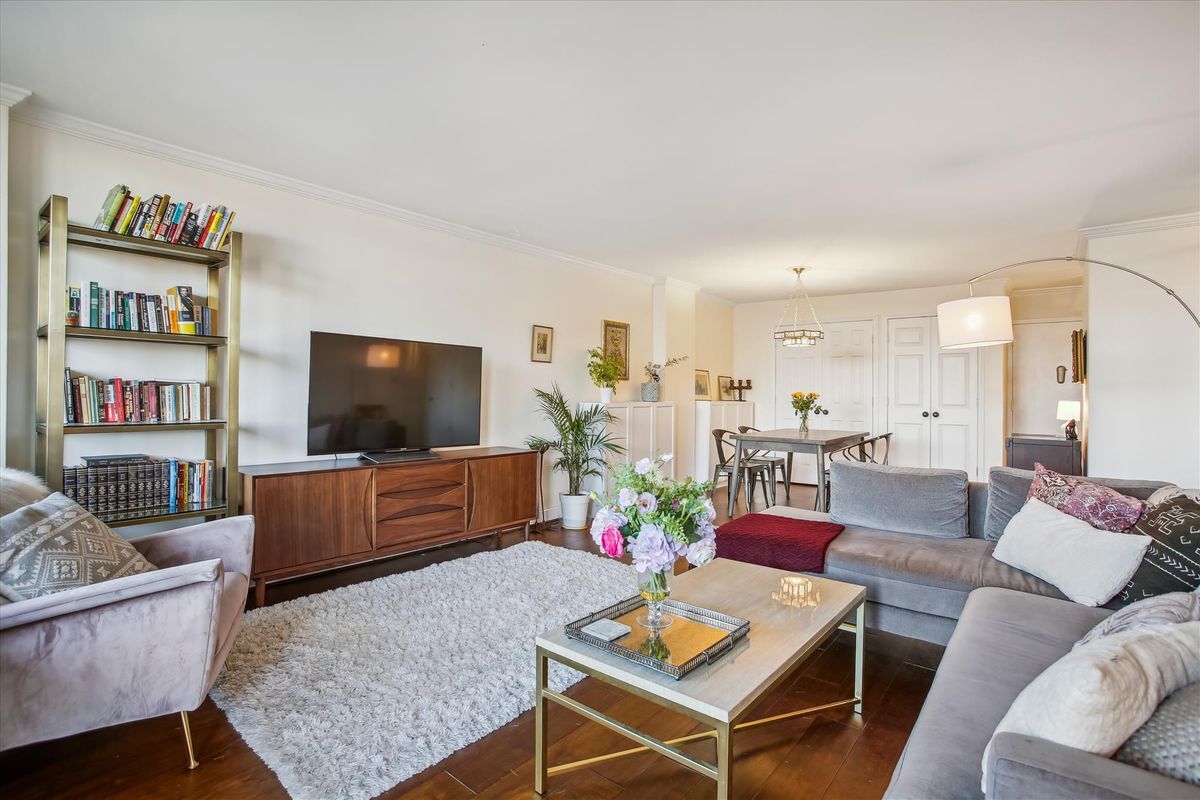 Building Photo - 801 N Pitt St