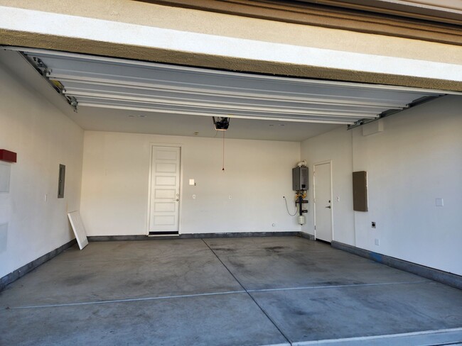 Building Photo - Folsom Ranch Community - 3 Bedroom, 2.5 Bath