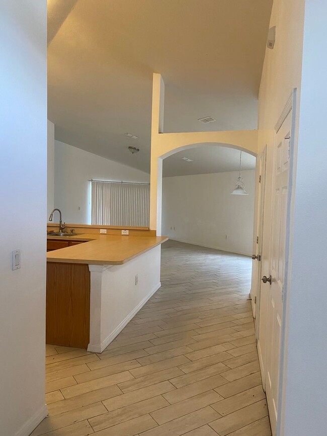 Building Photo - Home for rent