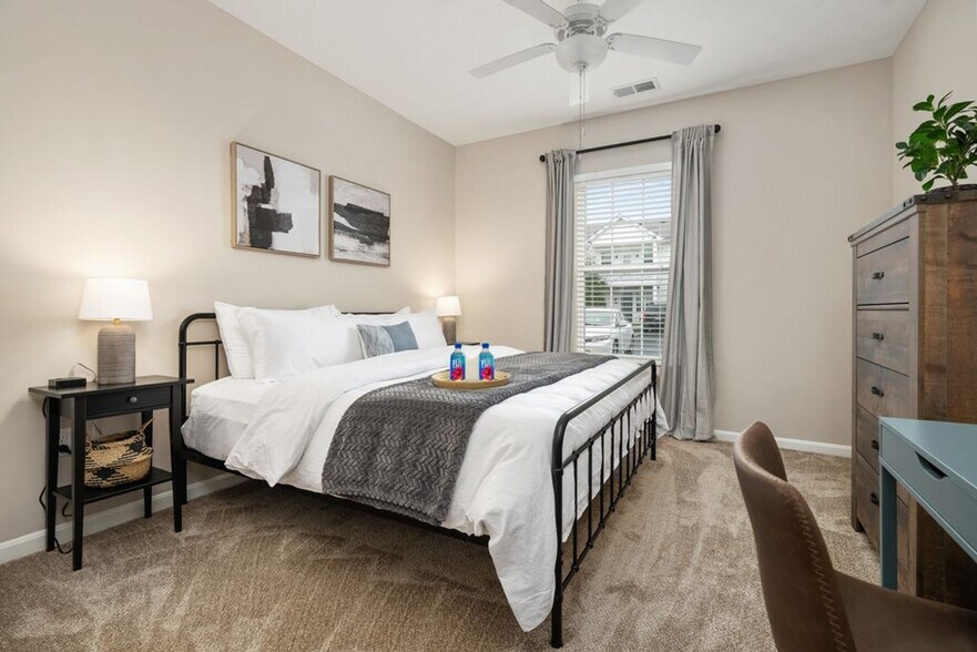 Building Photo - 3960 Knapford Dr