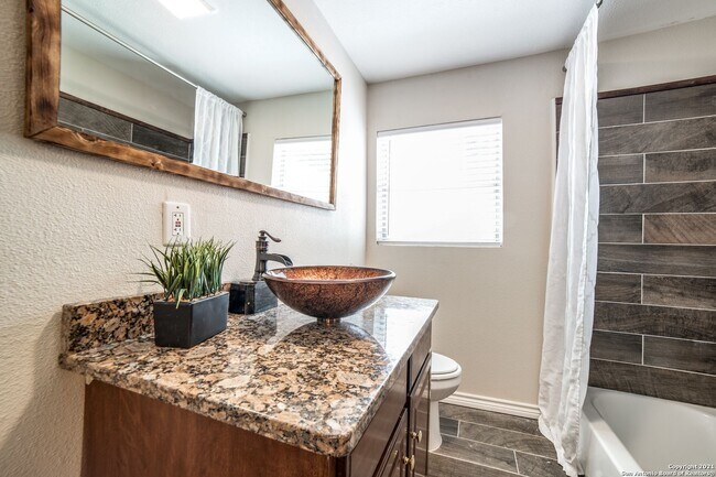 Building Photo - 326 E Rampart Dr