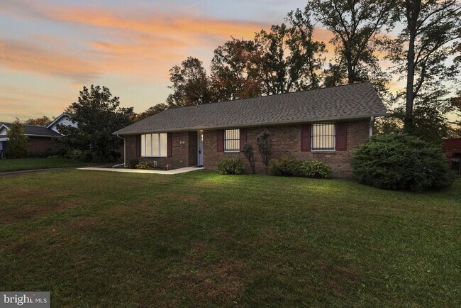 Building Photo - 638 Westwood Dr