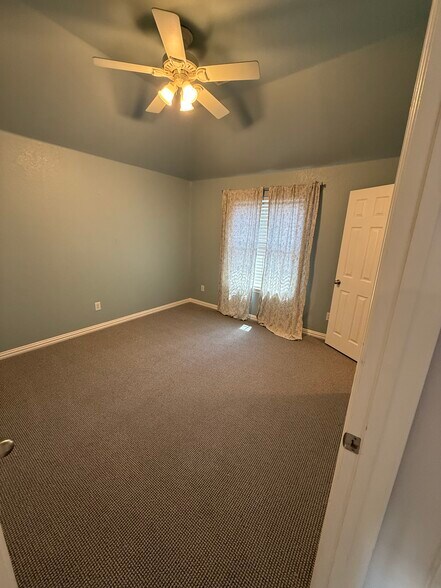 Bedroom 4 (new carpet) - 2489 Yuma Dr