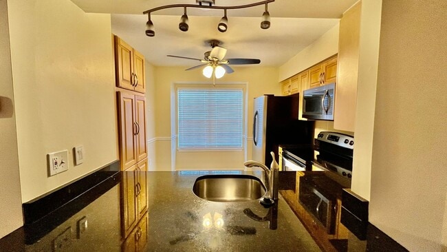 Building Photo - Beautiful Townhome Near Gunner's Lake in Germantown