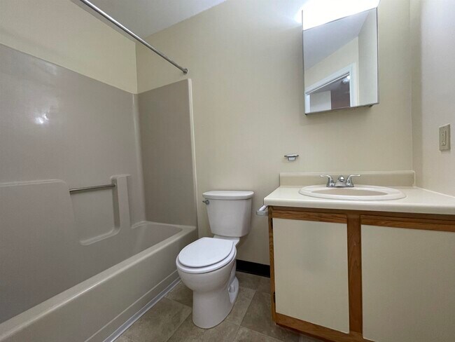 Building Photo - 175 Eastern Ave