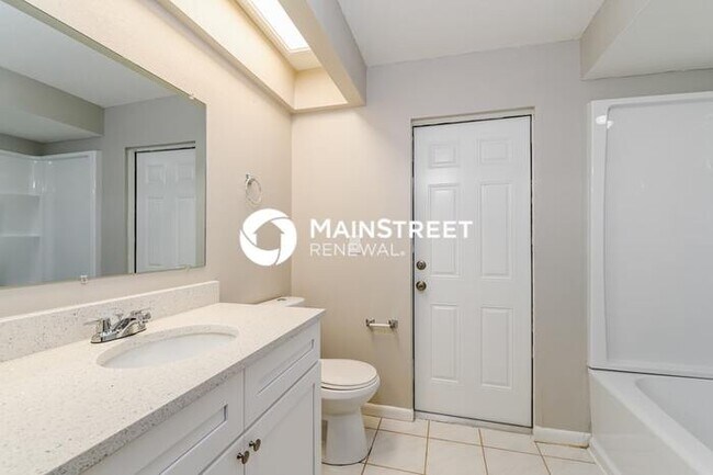 Building Photo - 3 Bedroom Pet-Friendly Home in Cape Coral, FL with Main Street Renewal