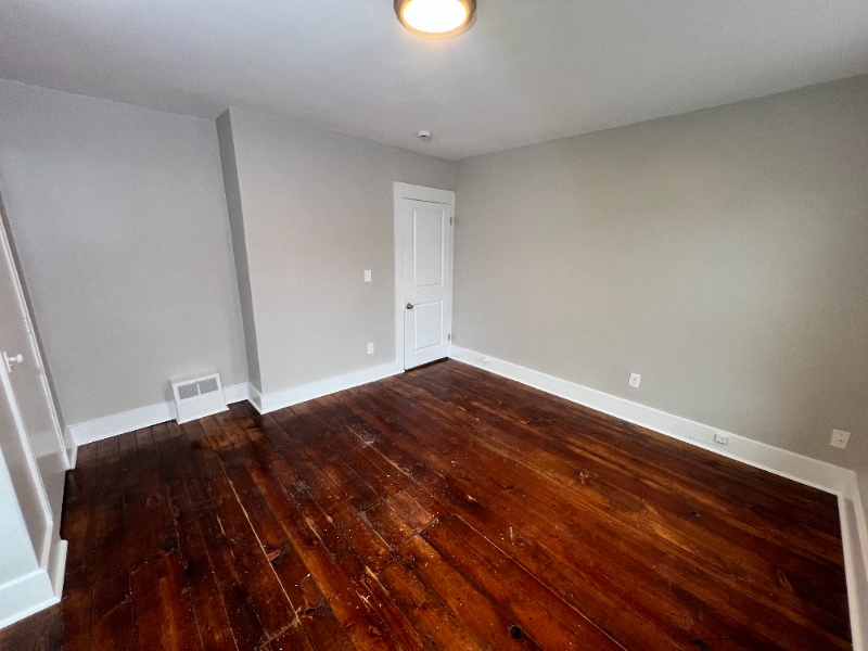 Building Photo - 509 7th Ave