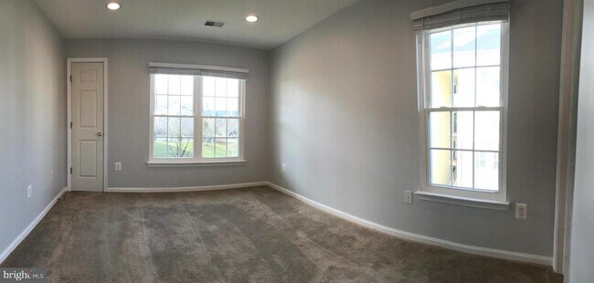 Building Photo - 13304 Kilmarnock Way