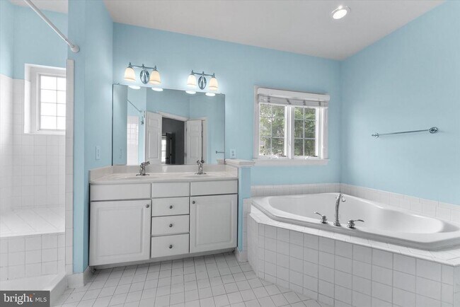 Building Photo - 116 Desales Dr