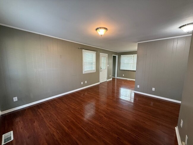 Building Photo - House in Kuttawa